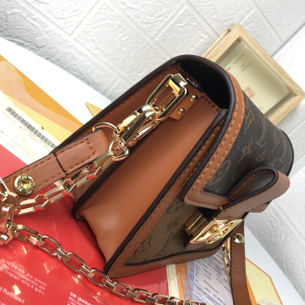 ルイヴィトンバッグ素材ディテール